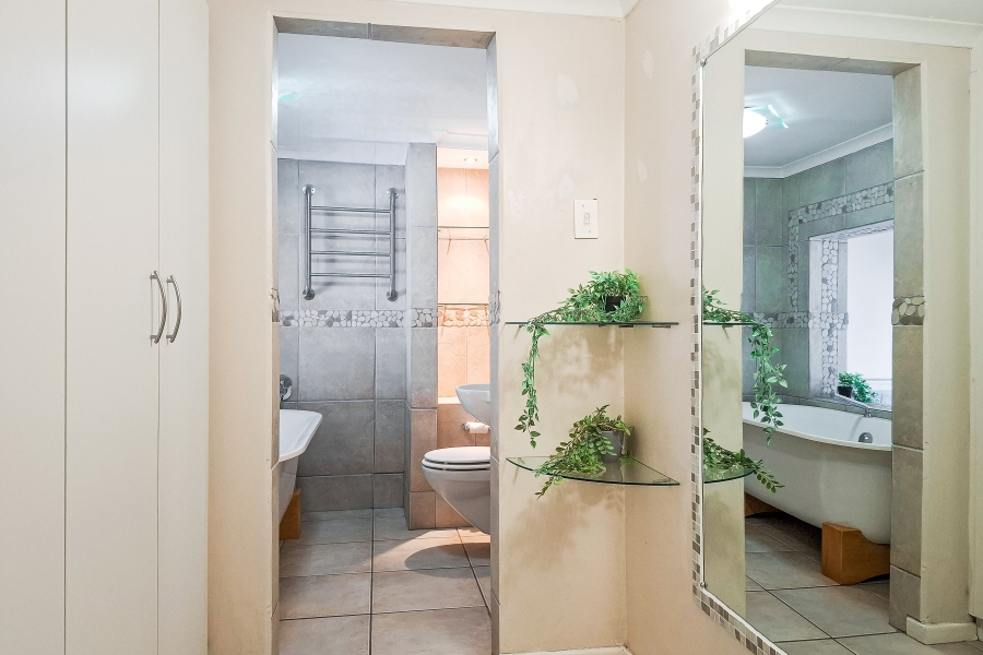 3 Bedroom Property for Sale in Costa Sarda Western Cape